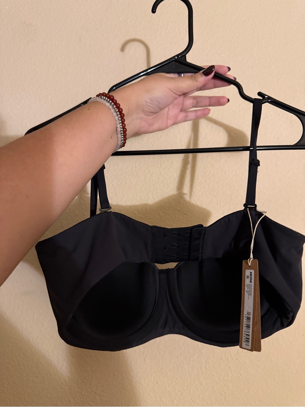 SKIMS Fits everybody strapless bra - Picture 2 of 3